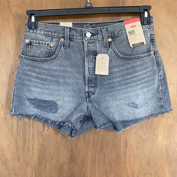 Offer $35 Levi’s distressed high rise 501 jean cotton denim short cutoff vibe 31 - Picture 4 of 15